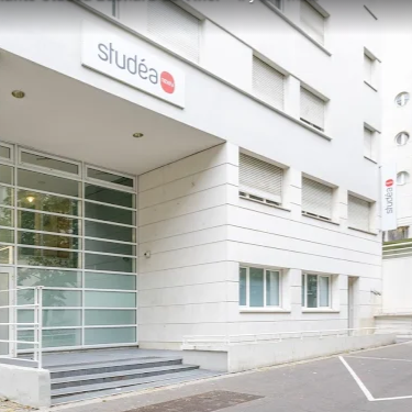 Courbevoie (92)