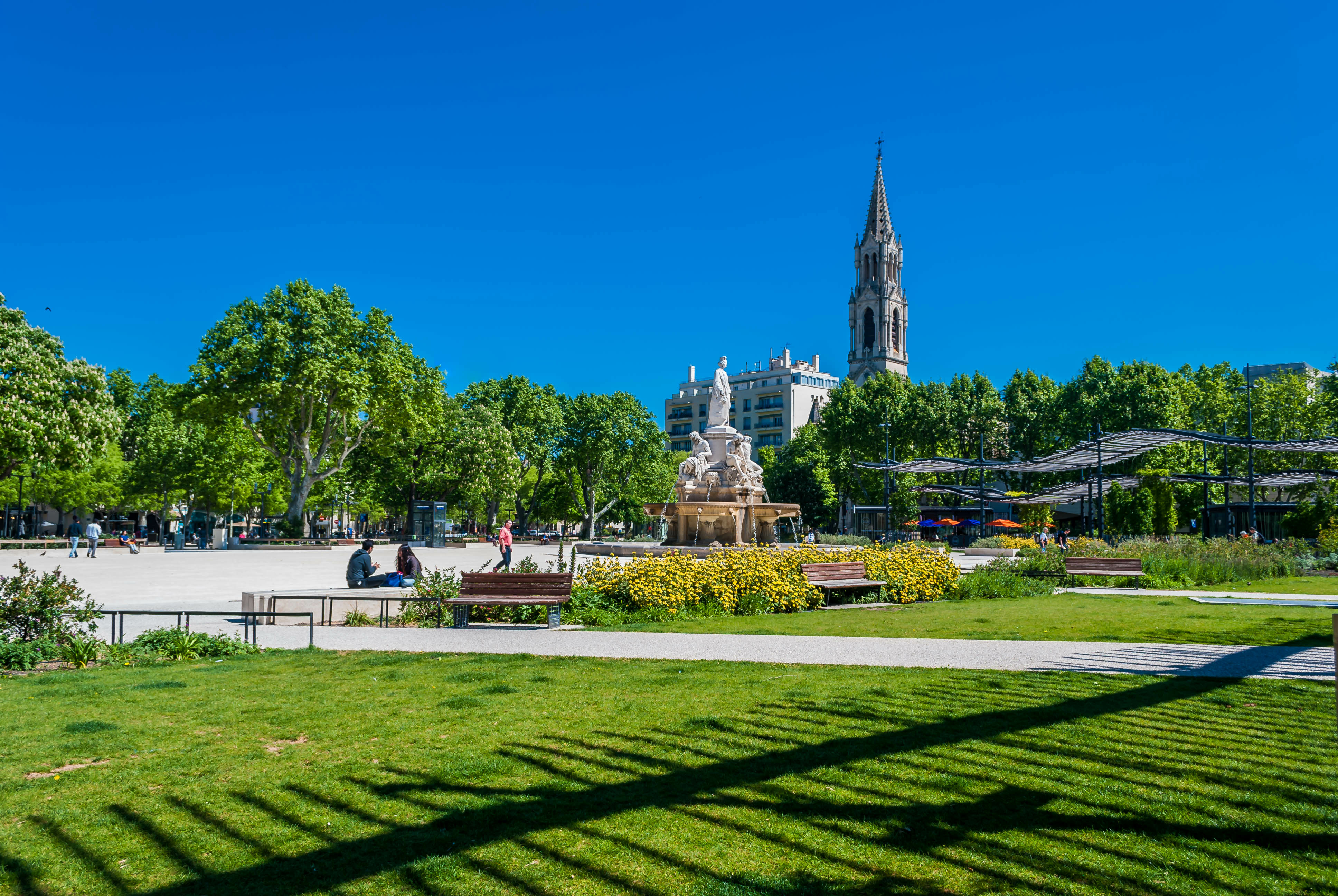 Nîmes (30)