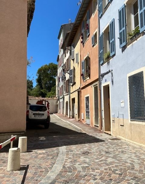 Vallauris (06)