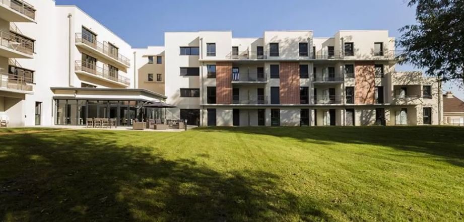 Nevers (58)