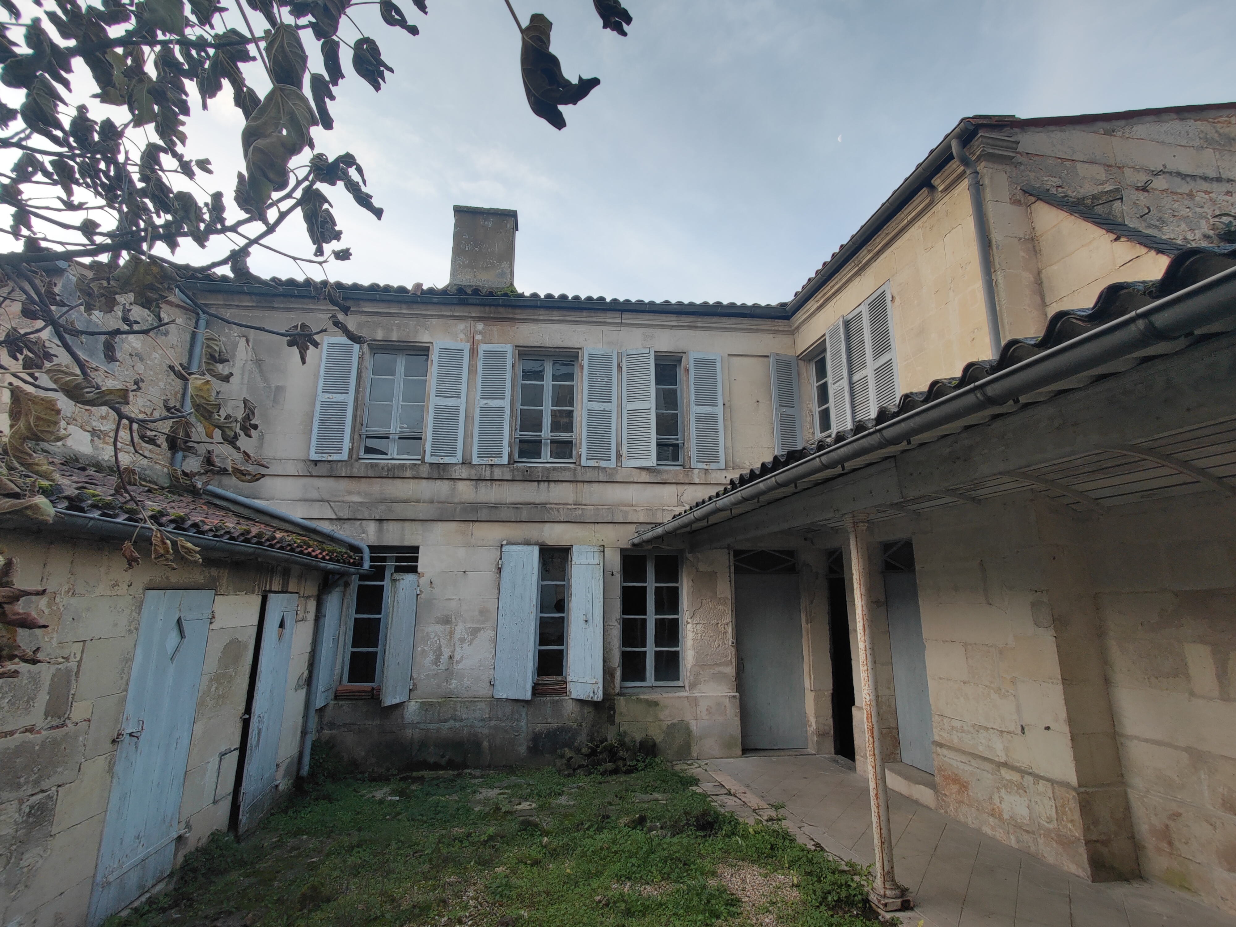 Saintes (17)