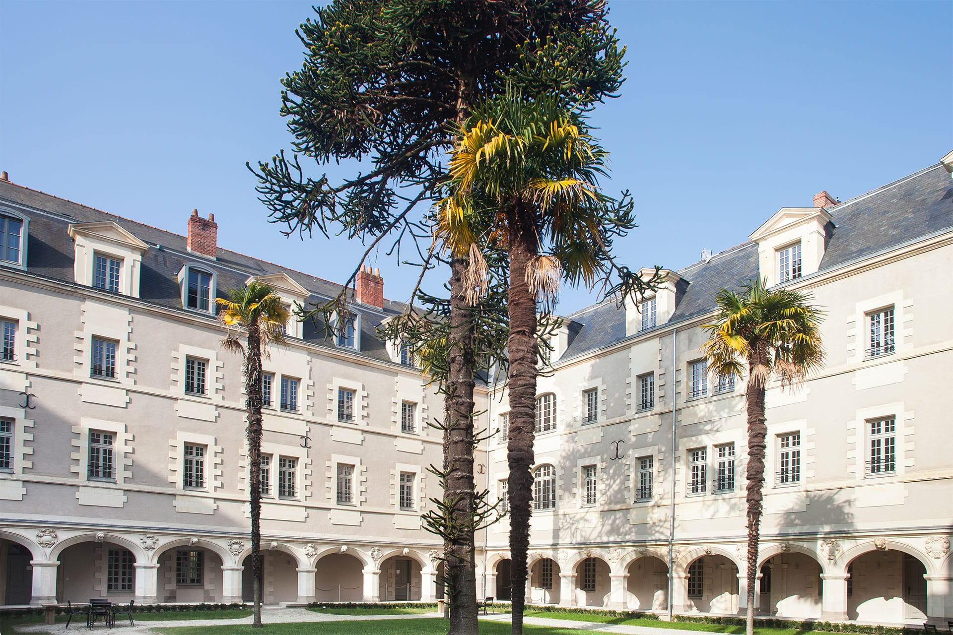 Nantes (44)