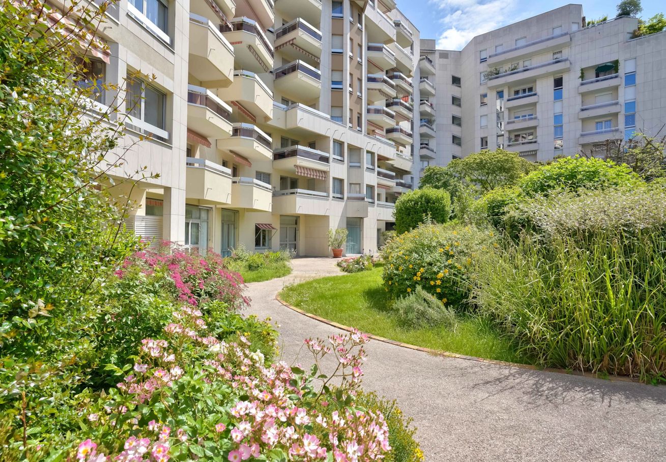 Courbevoie (92)