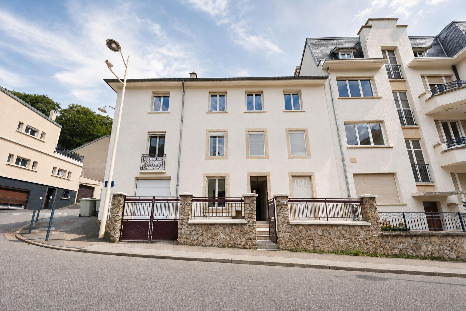 Nancy (54)